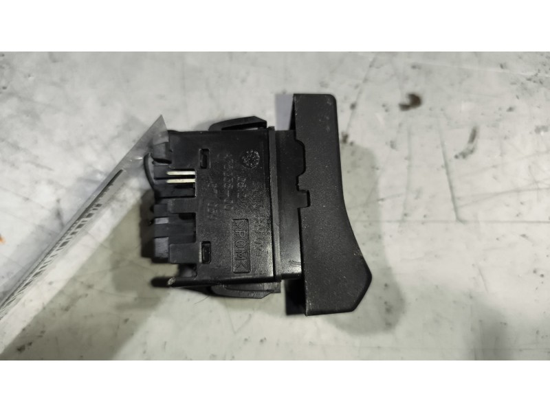 Recambio de interruptor para renault magnum ab 2005 12.8 diesel referencia OEM IAM 5010589021  