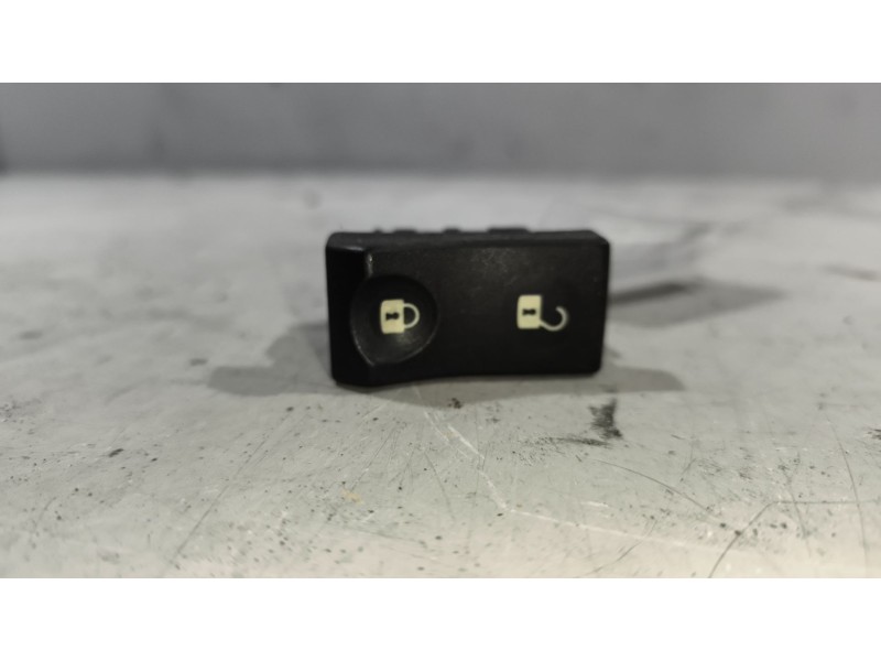 Recambio de interruptor para renault magnum ab 2005 12.8 diesel referencia OEM IAM 5010589024  