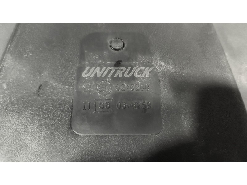 Recambio de retrovisor derecho para renault magnum ab 2005 12.8 diesel referencia OEM IAM   