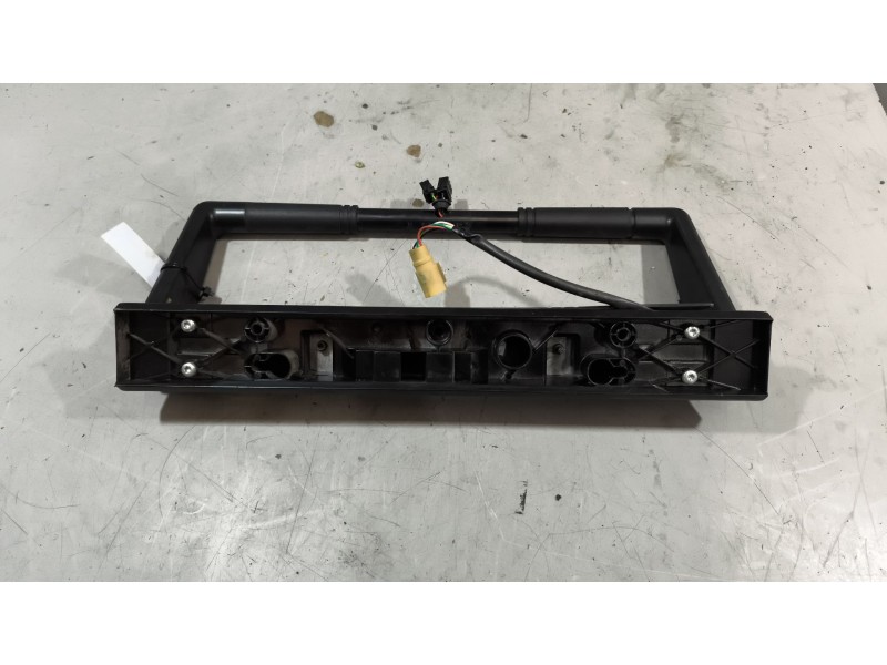 Recambio de brazo retrovisor izquierdo para renault magnum ab 2005 12.8 diesel referencia OEM IAM   