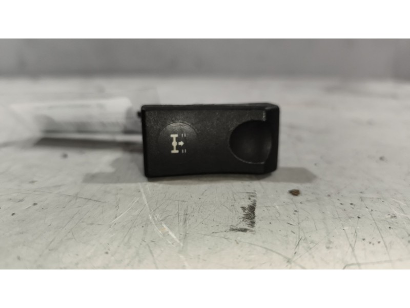 Recambio de interruptor para renault magnum ab 2005 12.8 diesel referencia OEM IAM 5010589016  