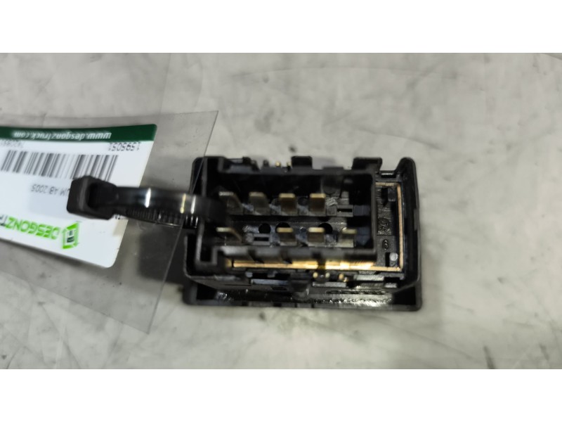 Recambio de interruptor para renault magnum ab 2005 12.8 diesel referencia OEM IAM 7420851306  