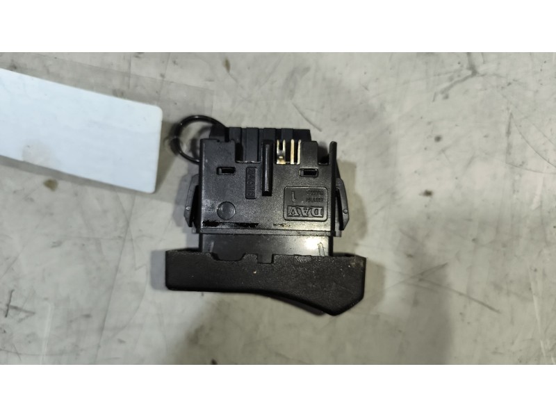 Recambio de interruptor para renault magnum ab 2005 12.8 diesel referencia OEM IAM 7420851306  