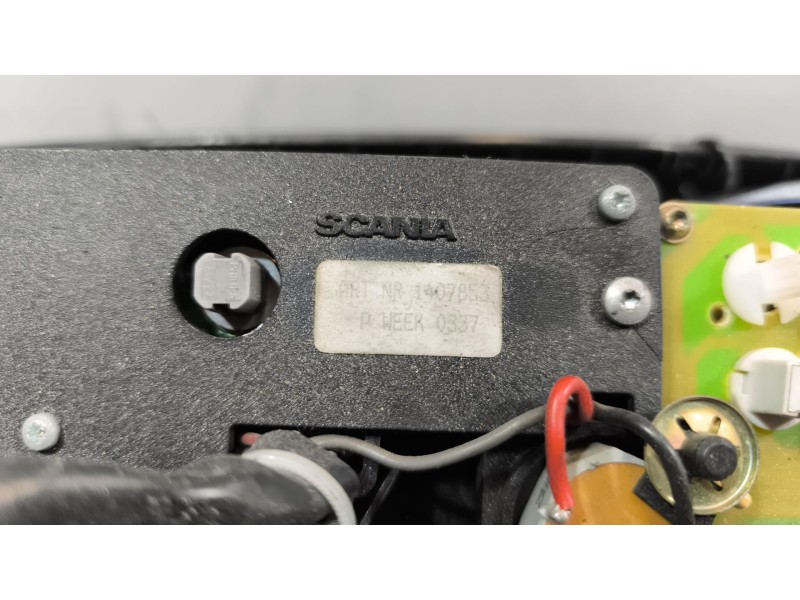 Recambio de cuadro instrumentos para scania serie 4 (p/r 164 l) 15.6 diesel referencia OEM IAM 1488554  