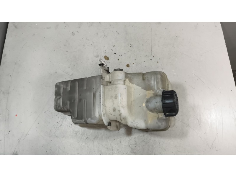 Recambio de deposito expansion para scania serie 4 (p/r 164 l) 15.6 diesel referencia OEM IAM 2401668  