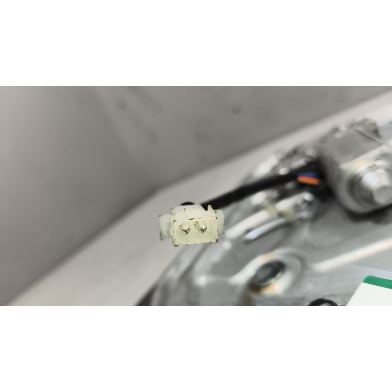 Recambio de elevalunas delantero izquierdo para scania serie 4 (p/r 164 l) 15.6 diesel referencia OEM IAM   