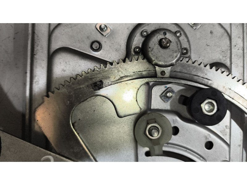 Recambio de elevalunas delantero izquierdo para scania serie 4 (p/r 164 l) 15.6 diesel referencia OEM IAM   