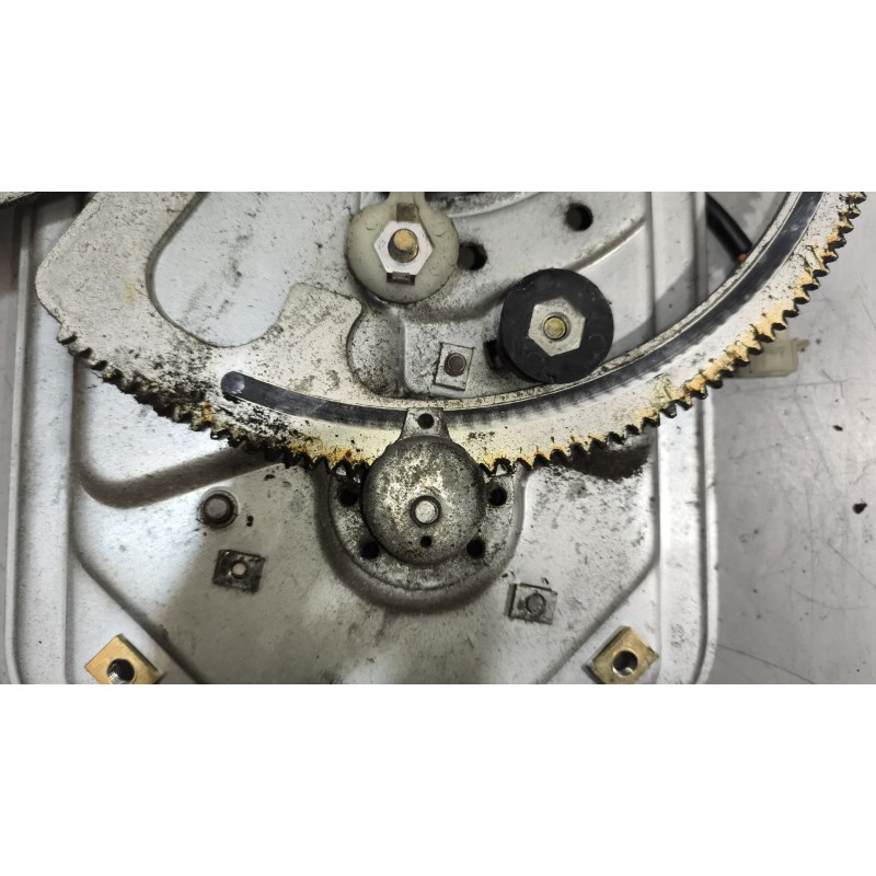 Recambio de elevalunas delantero derecho para scania serie 4 (p/r 164 l) 15.6 diesel referencia OEM IAM   