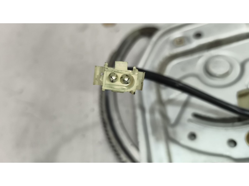 Recambio de elevalunas delantero derecho para scania serie 4 (p/r 164 l) 15.6 diesel referencia OEM IAM   