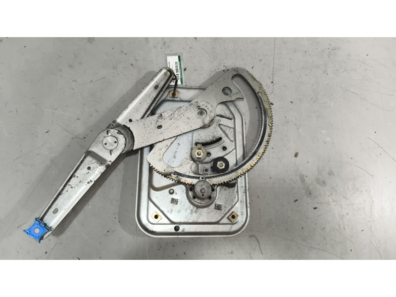 Recambio de elevalunas delantero derecho para scania serie 4 (p/r 164 l) 15.6 diesel referencia OEM IAM   