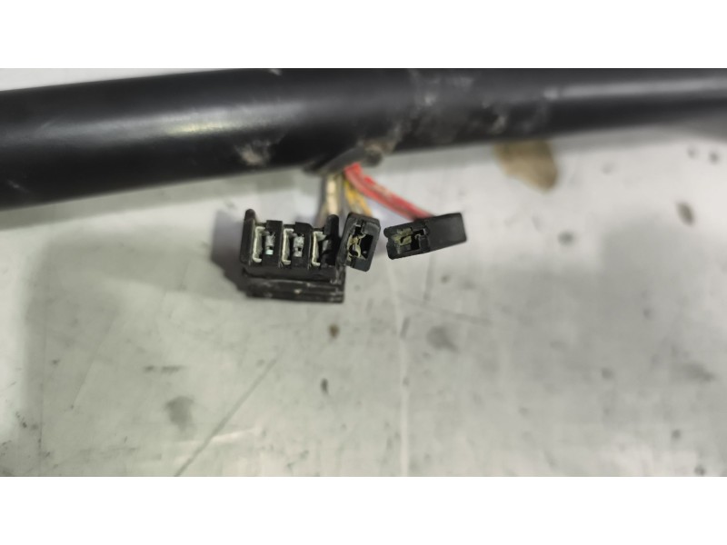 Recambio de brazo retrovisor derecho para renault midlum 6.2 diesel referencia OEM IAM   