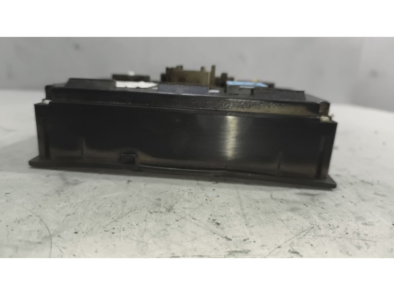 Recambio de mando calefaccion / aire acondicionado para scania p,g,r,t - series p 500, r 500 referencia OEM IAM 1789786  