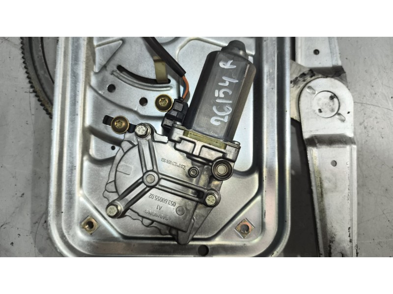 Recambio de elevalunas delantero derecho para scania 4 - series 164 l/580 referencia OEM IAM   