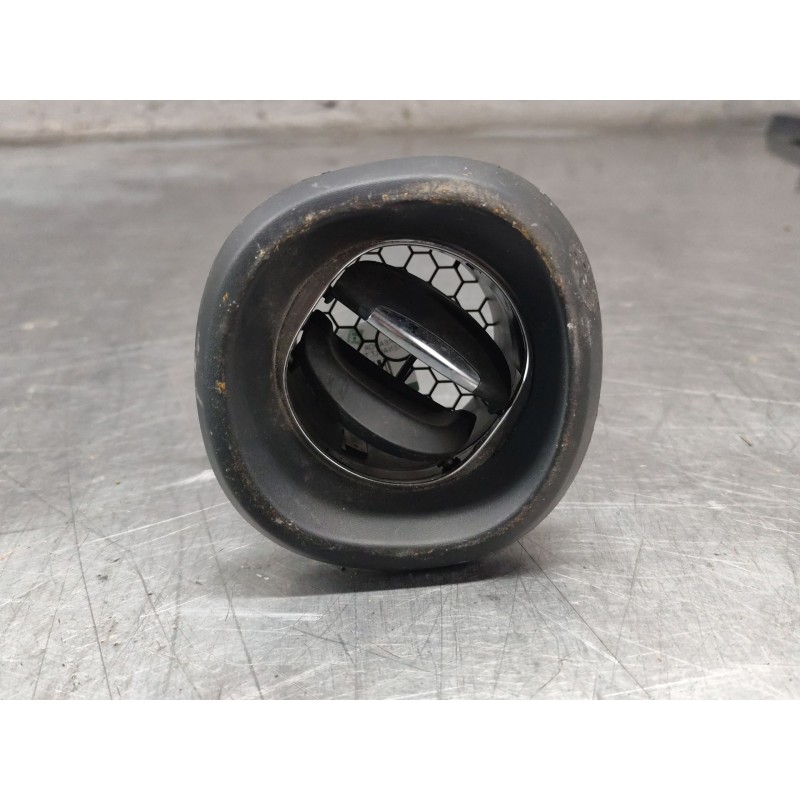 Recambio de aireador para renault trafic iii furgoneta (fg_) 2.0 dci 120 (fgmn) referencia OEM IAM 08239006  