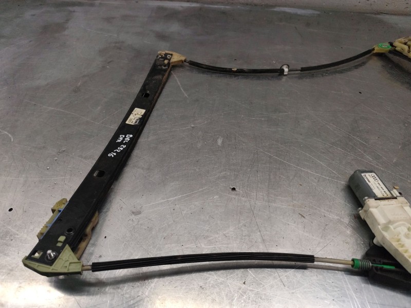 Recambio de elevalunas delantero derecho para audi a4 ber. (b8) básico referencia OEM IAM 8KO959802  