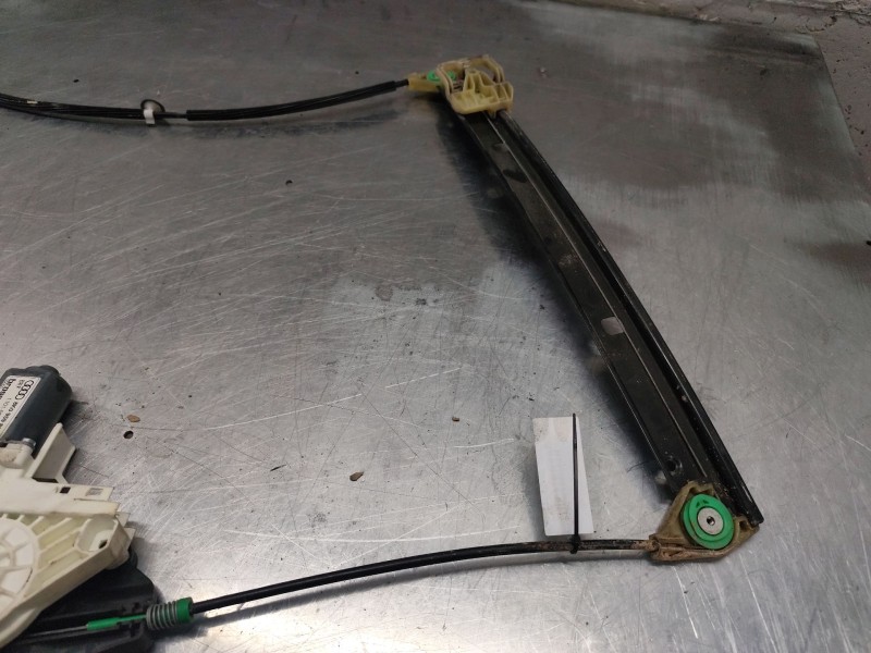 Recambio de elevalunas delantero derecho para audi a4 ber. (b8) básico referencia OEM IAM 8KO959802  
