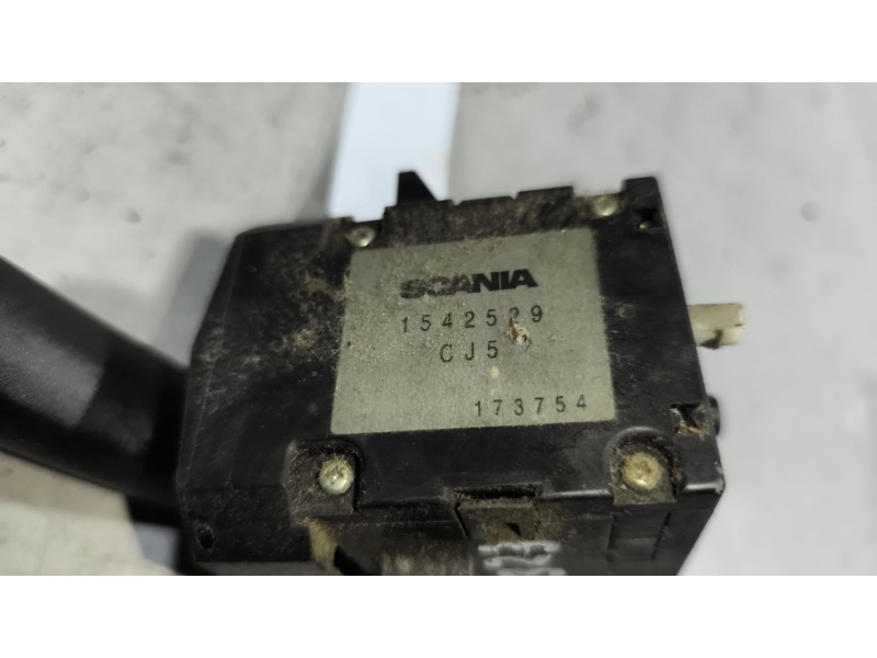 Recambio de mando limpia para scania r i r 500 referencia OEM IAM 1542529  