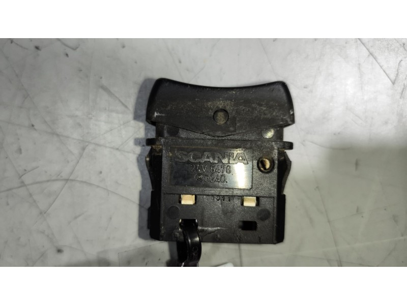 Recambio de mando elevalunas delantero izquierdo para scania p,g,r,t - series p 500, r 500 referencia OEM IAM 1421856  