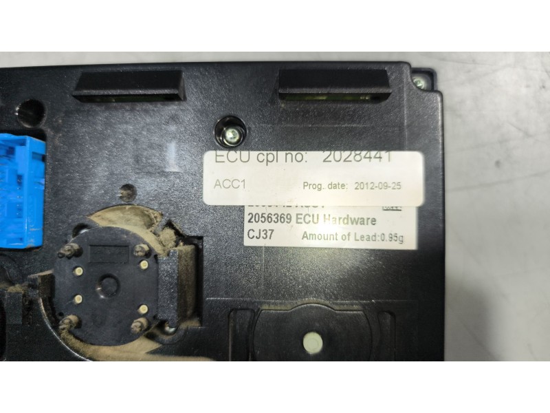 Recambio de mando calefaccion / aire acondicionado para scania r i r 500 referencia OEM IAM 2028441  