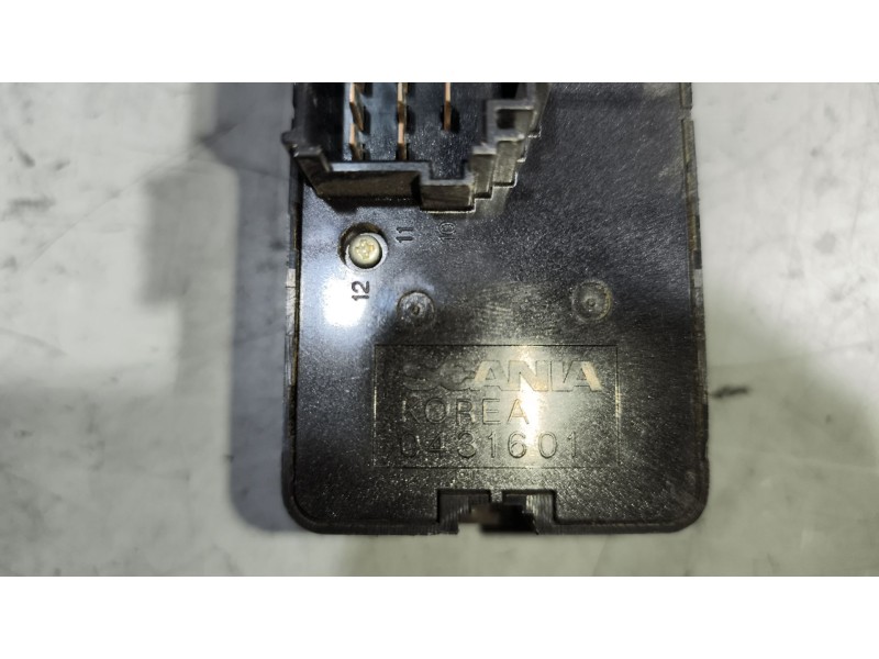 Recambio de mando luces para scania p,g,r,t - series p 500, r 500 referencia OEM IAM 1507637  