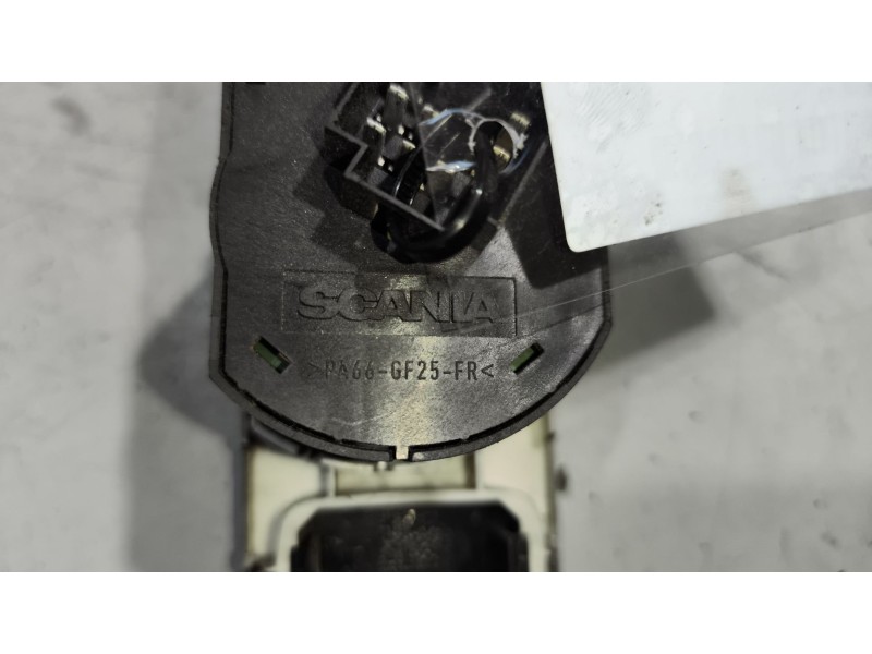 Recambio de interruptor para scania r i r 500 referencia OEM IAM 1899842  