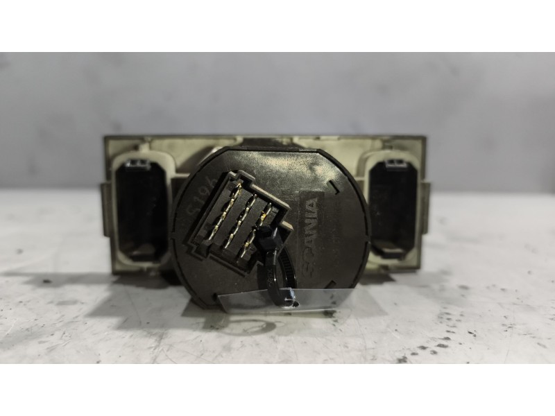 Recambio de interruptor para scania r i r 500 referencia OEM IAM 1899842  