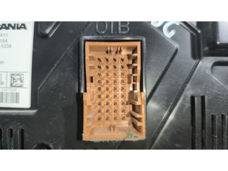 Recambio de cuadro instrumentos para scania r i r 500 referencia OEM IAM 2052210  
