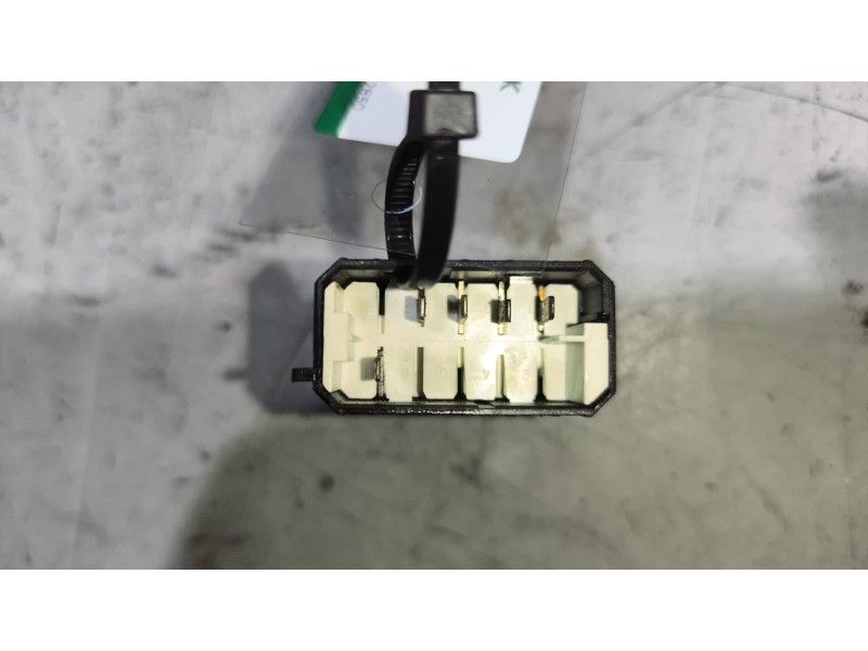 Recambio de interruptor para scania r i r 500 referencia OEM IAM 1421850  