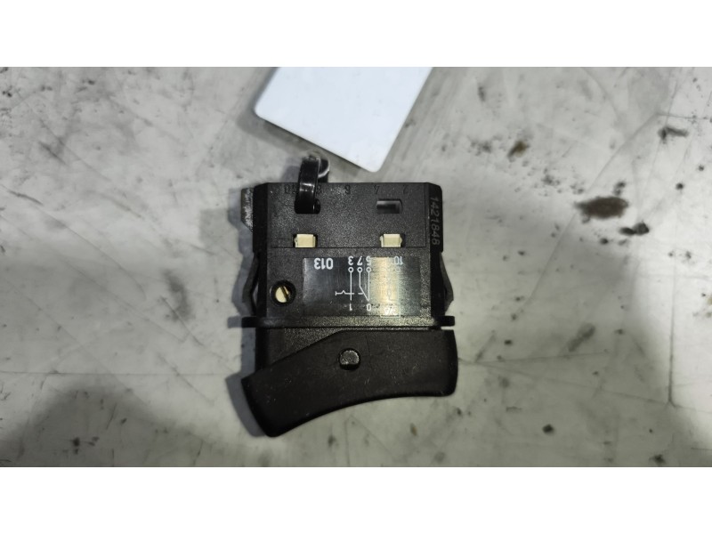 Recambio de interruptor para scania r i r 500 referencia OEM IAM 1421846  