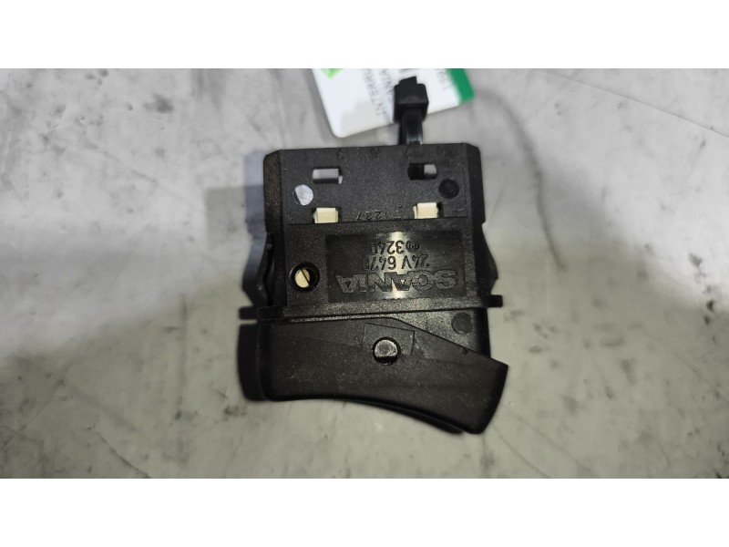Recambio de interruptor para scania r i r 500 referencia OEM IAM 1421846  