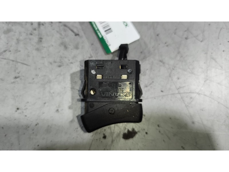 Recambio de interruptor para scania p,g,r,t - series p 500, r 500 referencia OEM IAM 1733418  