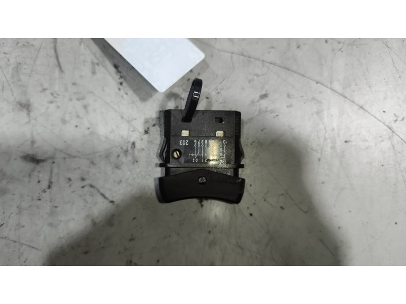 Recambio de interruptor para scania r i r 500 referencia OEM IAM 1421845  