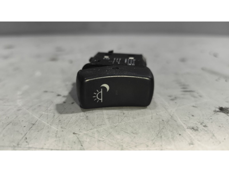 Recambio de interruptor para scania r i r 500 referencia OEM IAM 1421861  