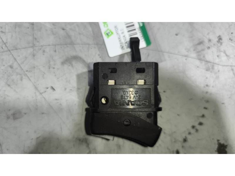 Recambio de interruptor para scania r i r 500 referencia OEM IAM 1534811  