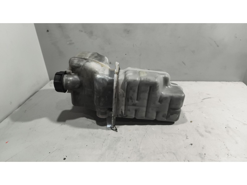 Recambio de deposito expansion para scania r i r 500 referencia OEM IAM 2401668  