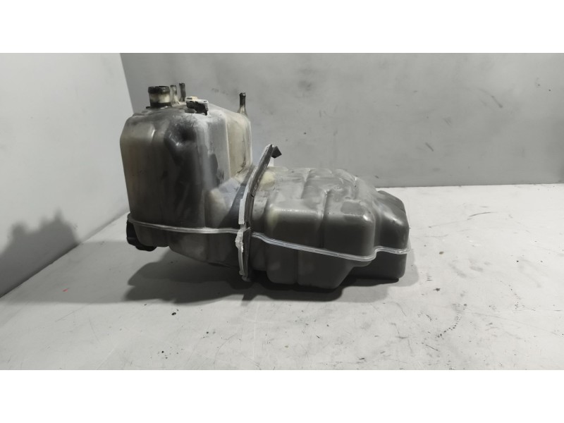 Recambio de deposito expansion para scania r i r 500 referencia OEM IAM 2401668  