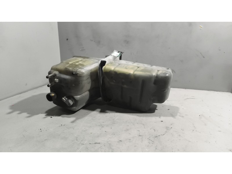 Recambio de deposito expansion para scania r i r 500 referencia OEM IAM 2401668  