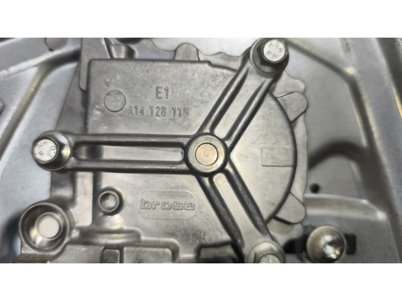 Recambio de elevalunas delantero derecho para scania r i r 500 referencia OEM IAM   