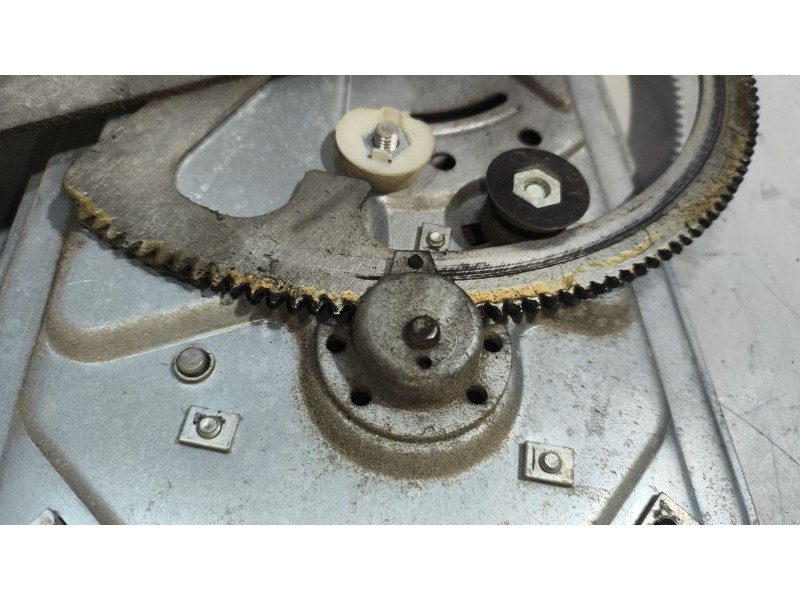 Recambio de elevalunas delantero derecho para scania r i r 500 referencia OEM IAM   