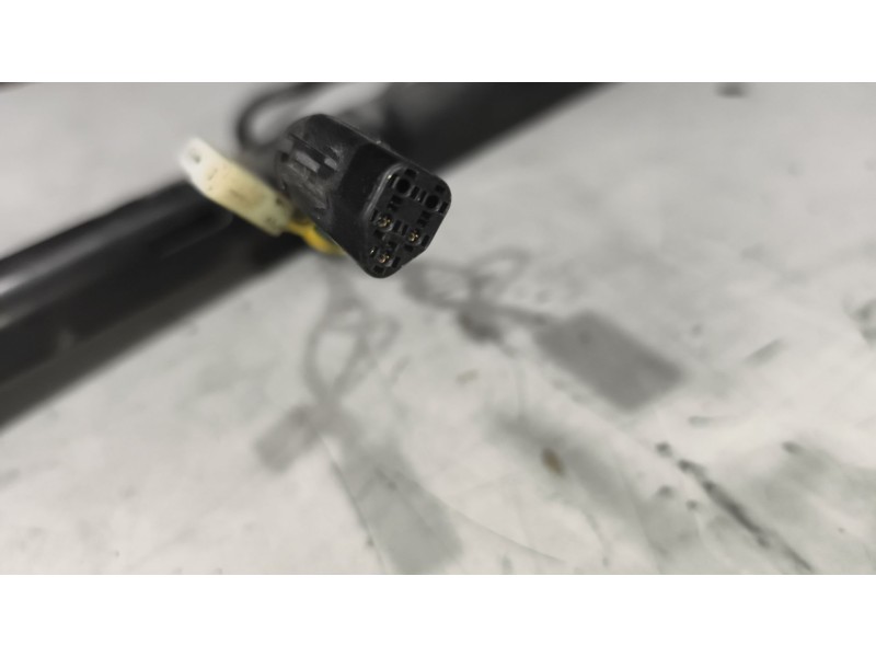 Recambio de brazo retrovisor izquierdo para daf serie lf45 desde 01 5.9 diesel referencia OEM IAM 1733892  