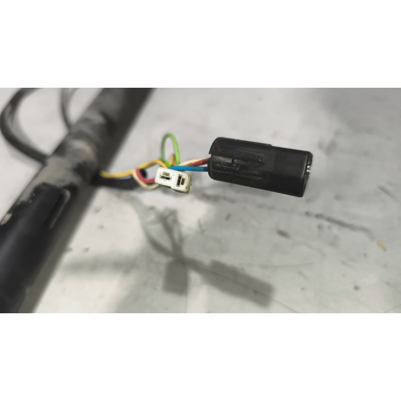 Recambio de brazo retrovisor izquierdo para daf serie lf45 desde 01 5.9 diesel referencia OEM IAM 1733892  