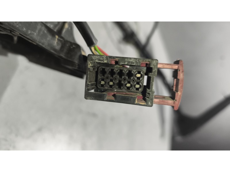 Recambio de brazo retrovisor izquierdo para daf serie lf45 desde 01 5.9 diesel referencia OEM IAM 1733892  