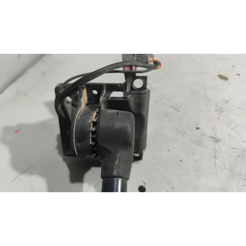 Recambio de brazo retrovisor derecho para daf serie lf45 desde 01 5.9 diesel referencia OEM IAM 1733893  