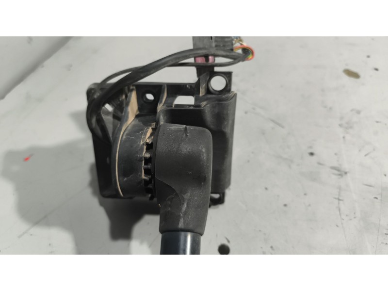 Recambio de brazo retrovisor derecho para daf serie lf45 desde 01 5.9 diesel referencia OEM IAM 1733893  