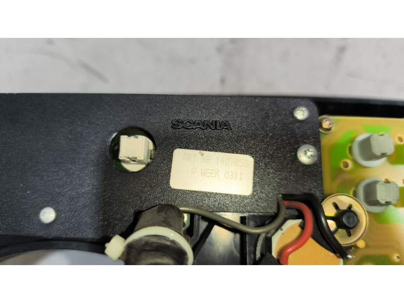 Recambio de cuadro instrumentos para scania 4 - series 164 l/580 referencia OEM IAM 1488554  
