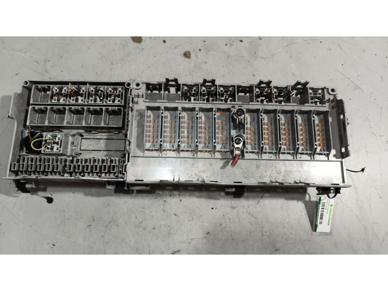 Recambio de caja reles / fusibles para scania 4 - series 164 l/580 referencia OEM IAM 1498931 1436458 