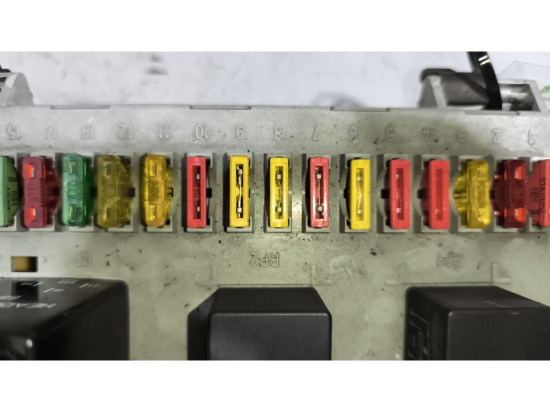 Recambio de caja reles / fusibles para scania 4 - series 164 l/580 referencia OEM IAM 1498931 1436458 