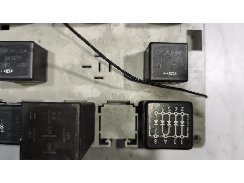 Recambio de caja reles / fusibles para scania 4 - series 164 l/580 referencia OEM IAM 1498931 1436458 