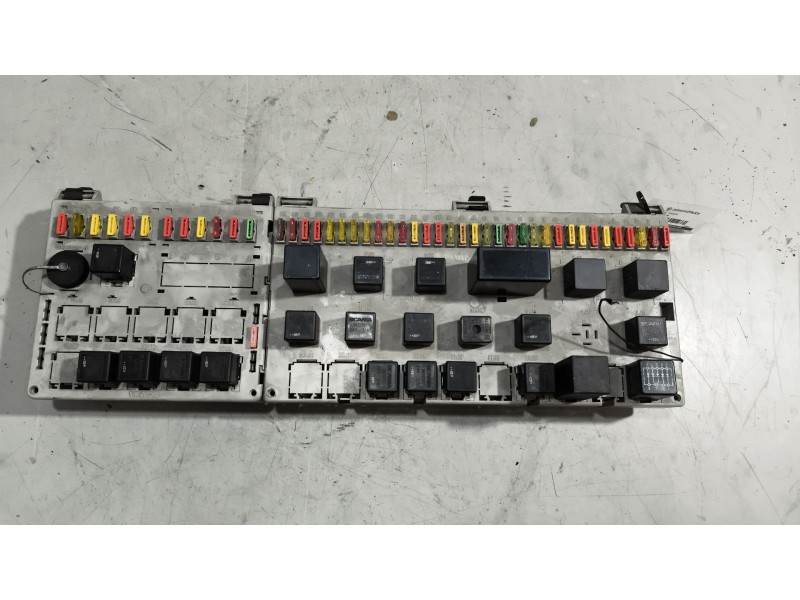 Recambio de caja reles / fusibles para scania 4 - series 164 l/580 referencia OEM IAM 1498931 1436458 