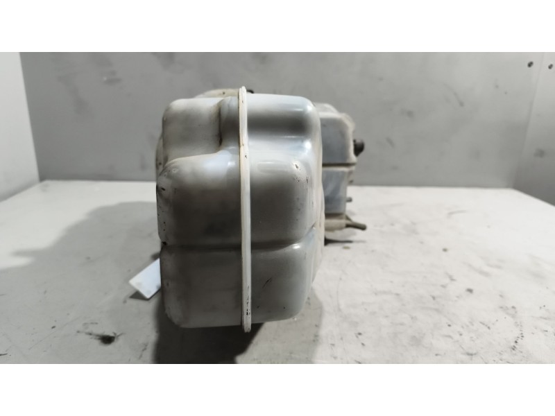 Recambio de deposito expansion para scania 4 - series 164 l/580 referencia OEM IAM 2401668  